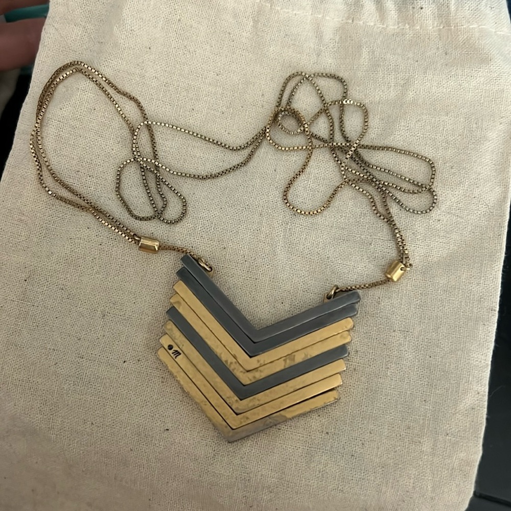 Madewell arrow statement necklace in gold/gunmetal.